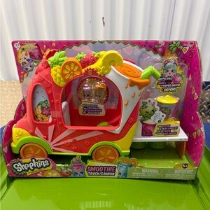 Shopkins Smoothie Truck Playset (lots more listed)